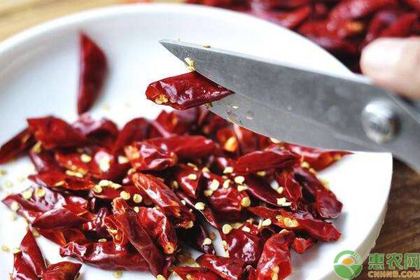 干辣椒在川菜中的五种用法，你最喜欢哪种？